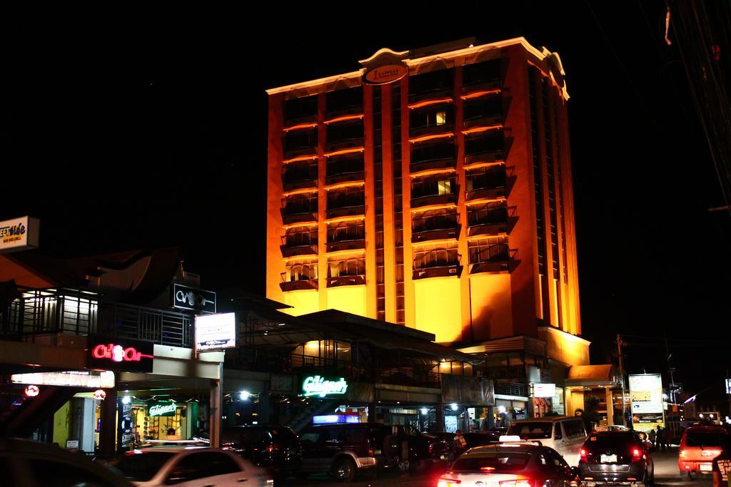 Iloilo Business Hotel מראה חיצוני תמונה