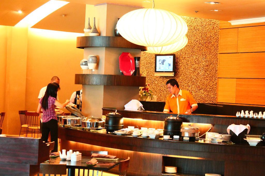 Iloilo Business Hotel מראה חיצוני תמונה
