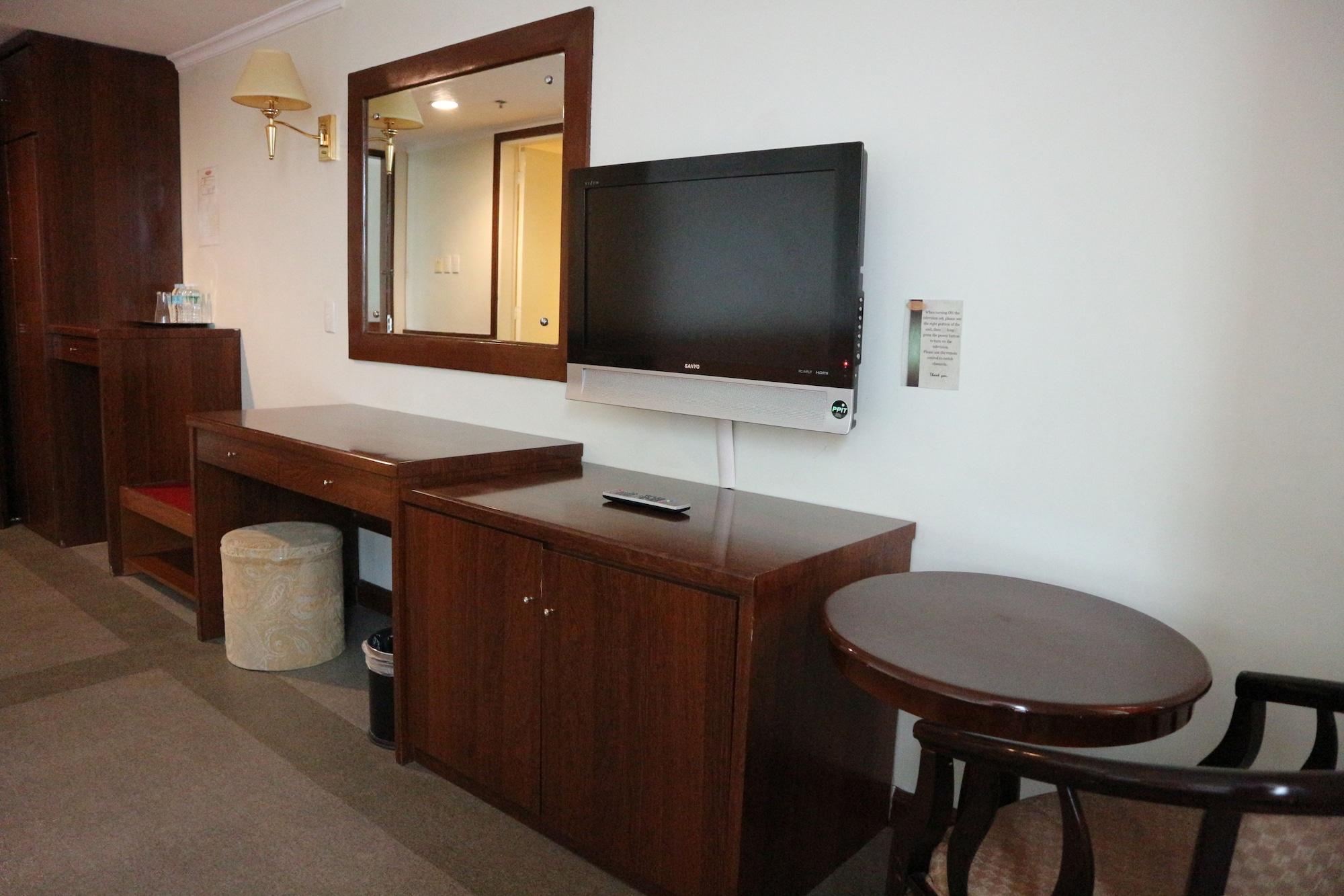 Iloilo Business Hotel מראה חיצוני תמונה