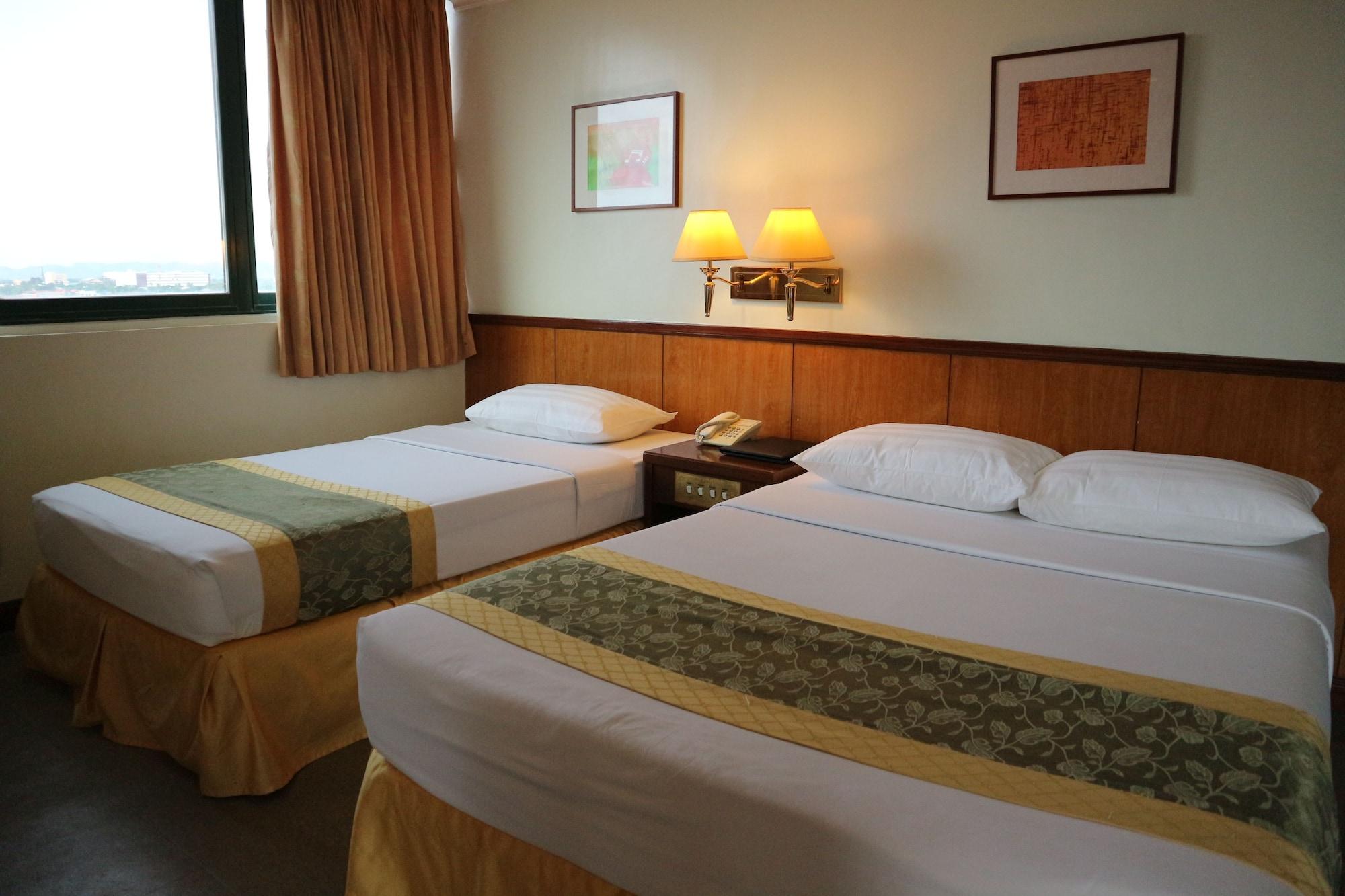 Iloilo Business Hotel מראה חיצוני תמונה