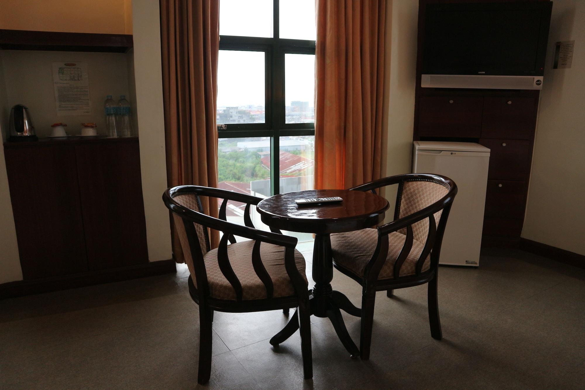 Iloilo Business Hotel מראה חיצוני תמונה