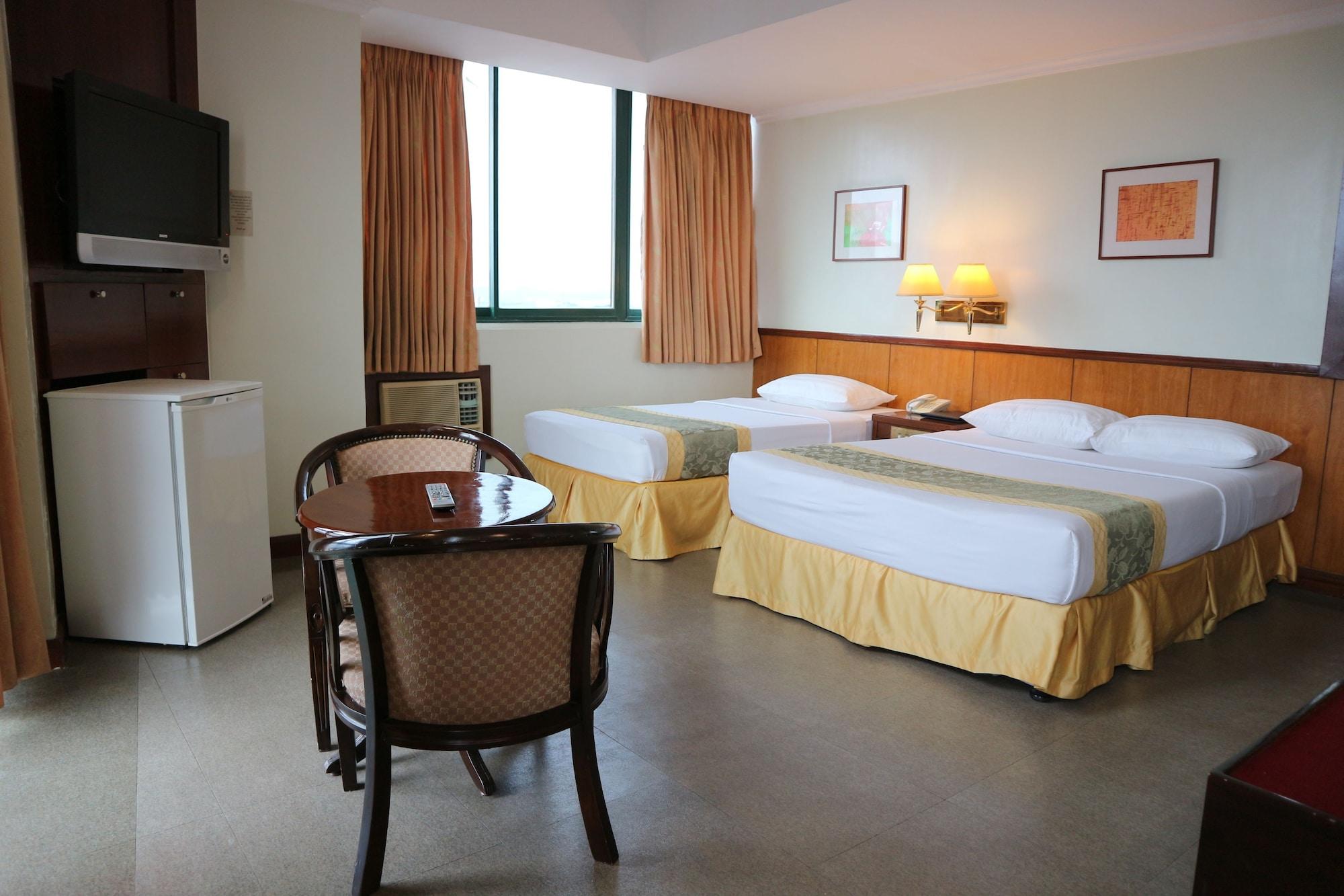 Iloilo Business Hotel מראה חיצוני תמונה