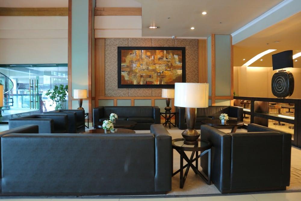 Iloilo Business Hotel מראה חיצוני תמונה