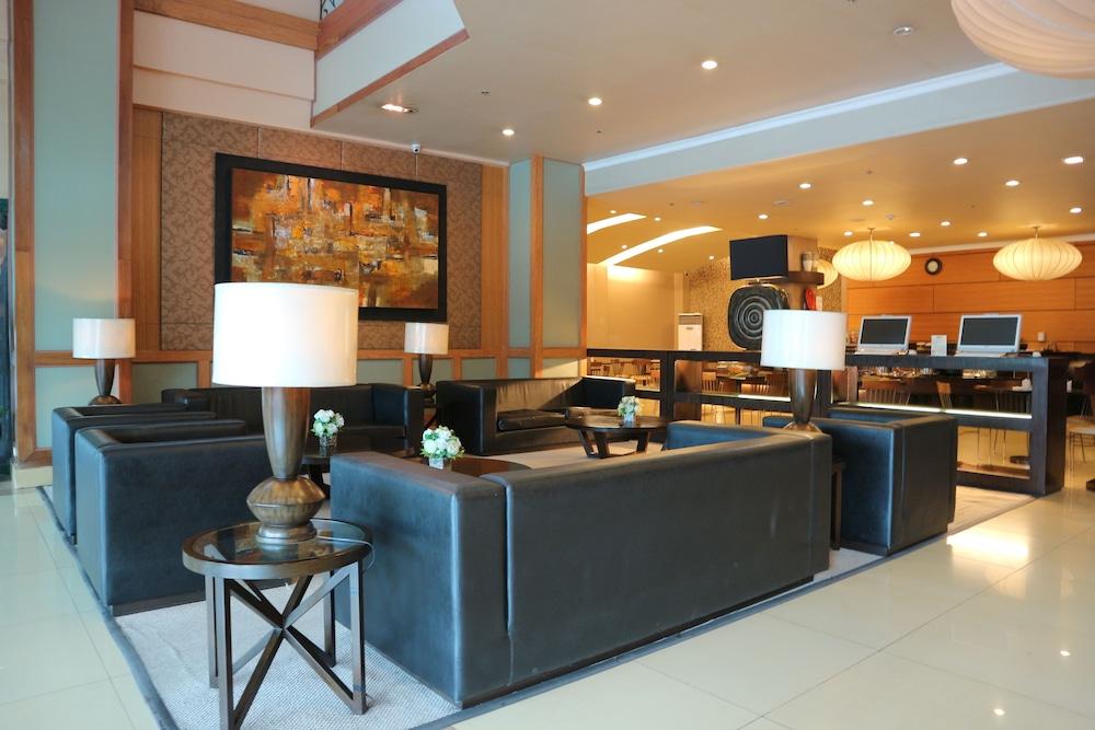Iloilo Business Hotel מראה חיצוני תמונה