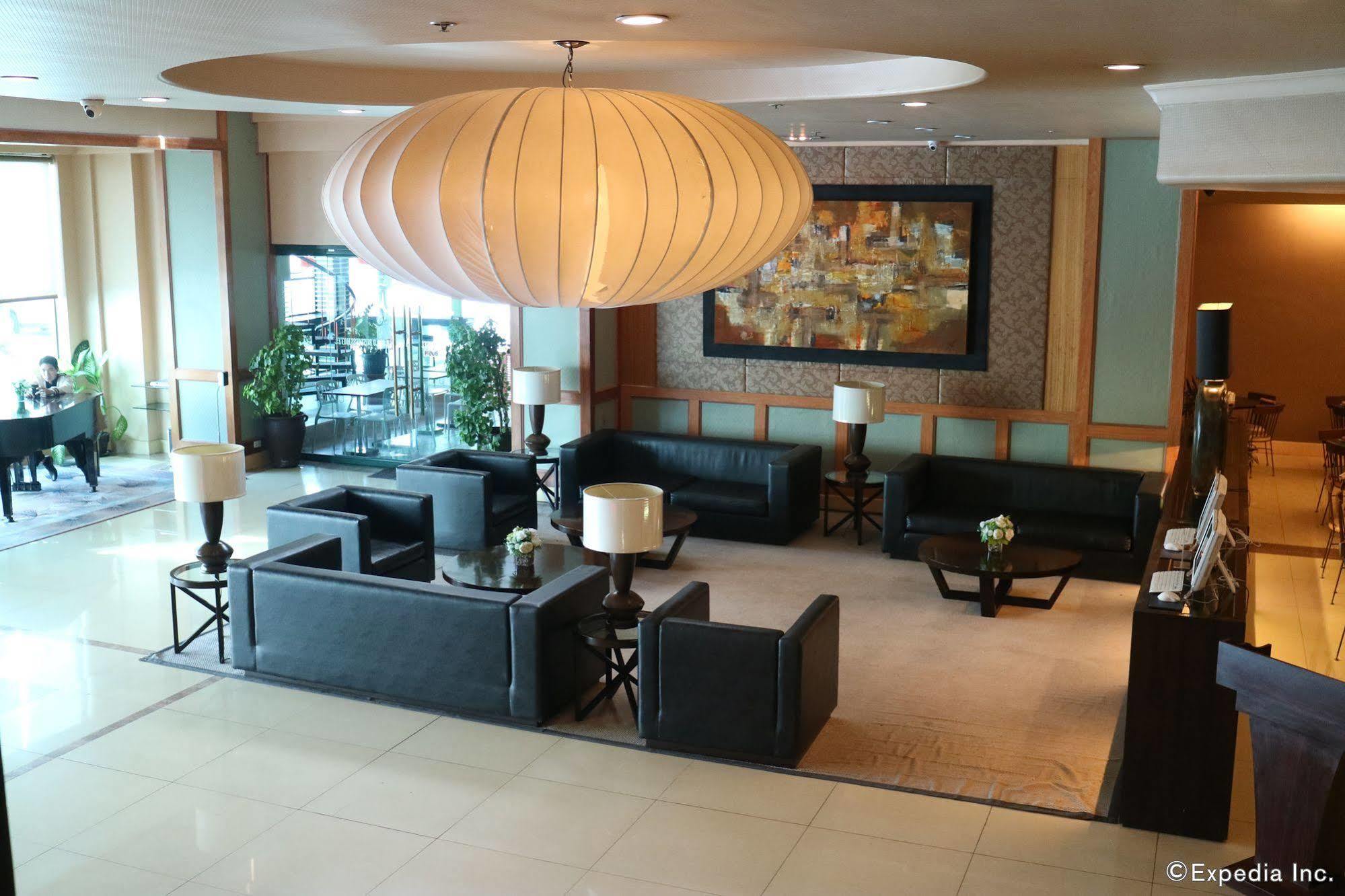 Iloilo Business Hotel מראה חיצוני תמונה