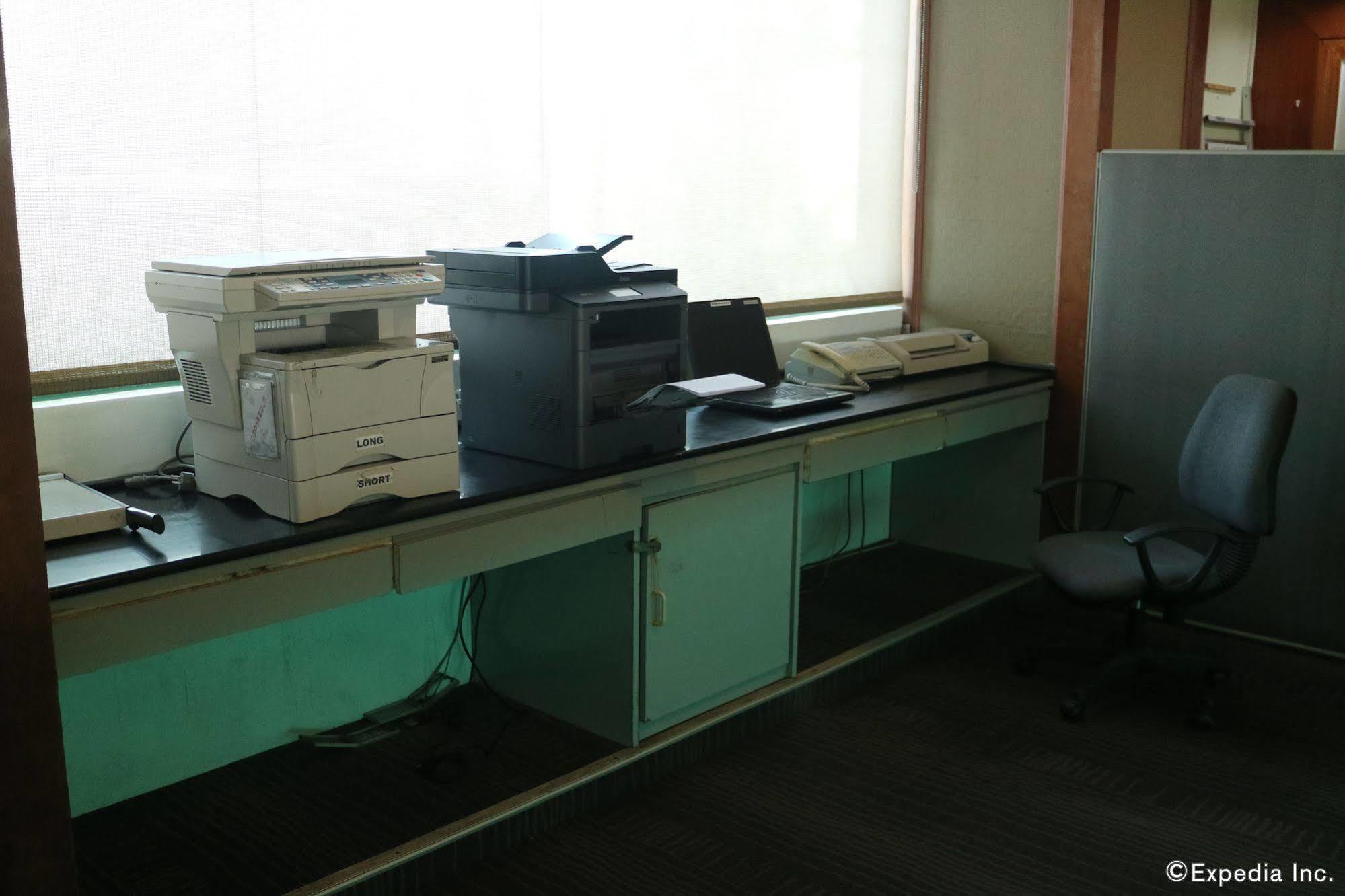 Iloilo Business Hotel מראה חיצוני תמונה