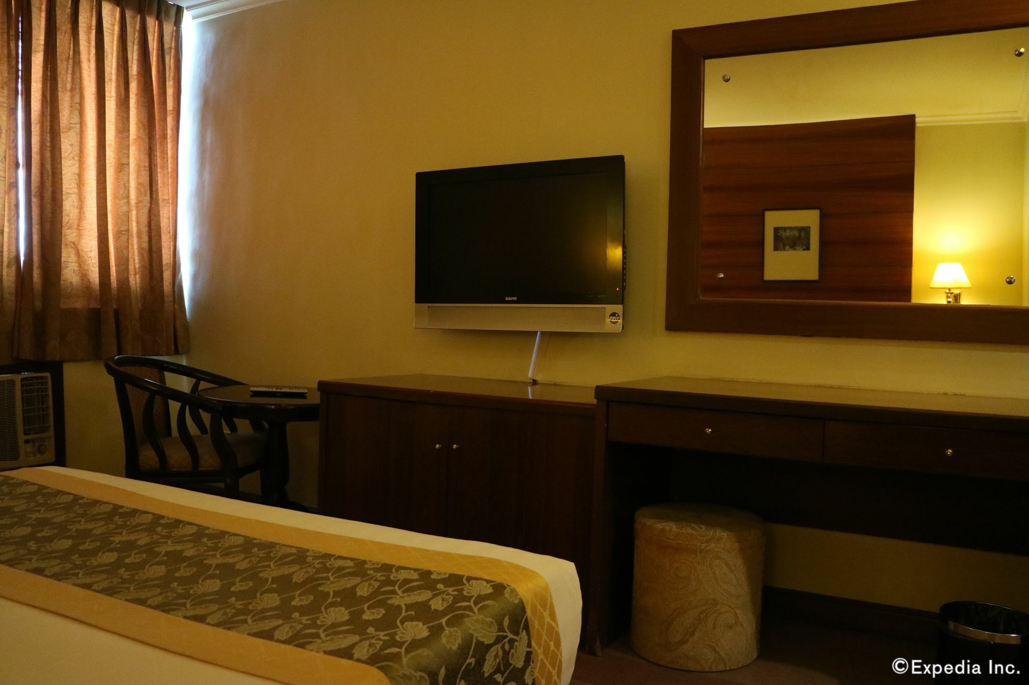 Iloilo Business Hotel מראה חיצוני תמונה
